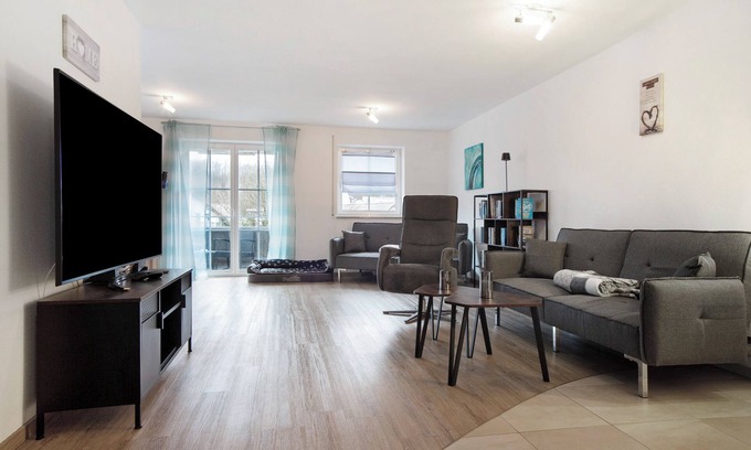 Bad Wurzach Apartamento | Apartamento vacacional 'Sonnentau' con balcón y Wi-Fi