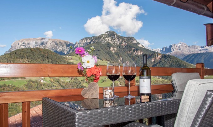 Brie Apartamento | Apartamento "Schlern - Heigler Hof" con vistas a la montaña, Wi-Fi, balcón, sauna y terraza