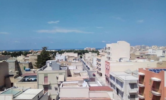 Trapani Apartamento | Holiday Apartment Trapani...5 minuti dalla spiaggia!...5 minutes from the beach!