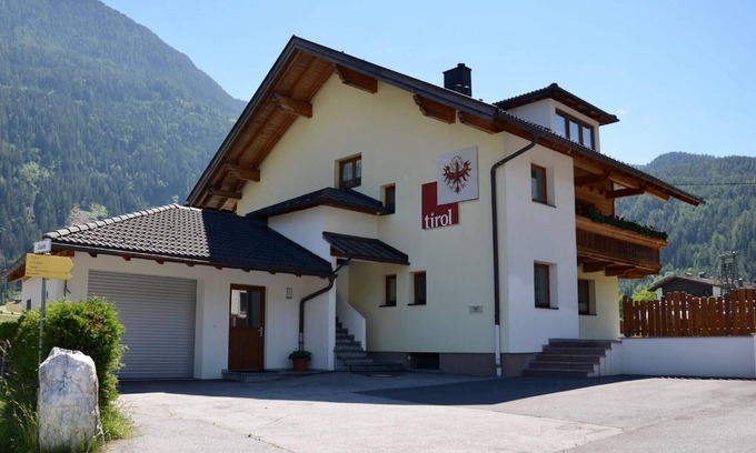 Umhausen Apartamento | Apartamento de vacaciones Umhausen para 1 - 9 personas con 4 dormitorios - Apartamento en casa unifa