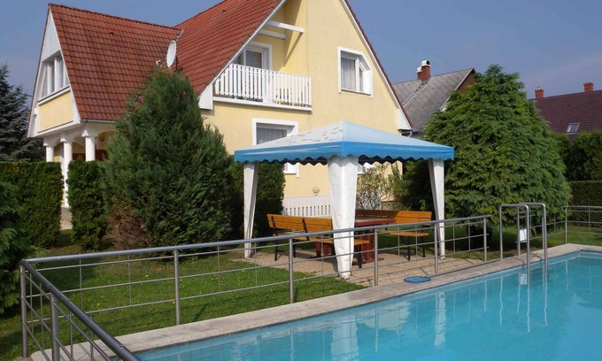 Felsopahok Apartamento | Apartamento vacacional con cenador y piscina