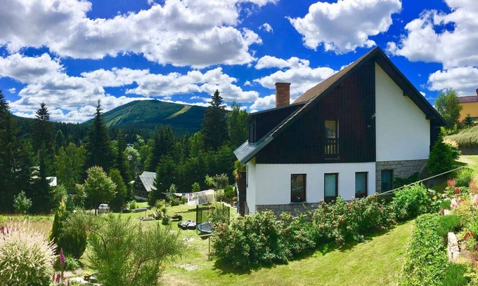 Harrachov Apartamento | Apartamento vacacional con balcón en la ladera