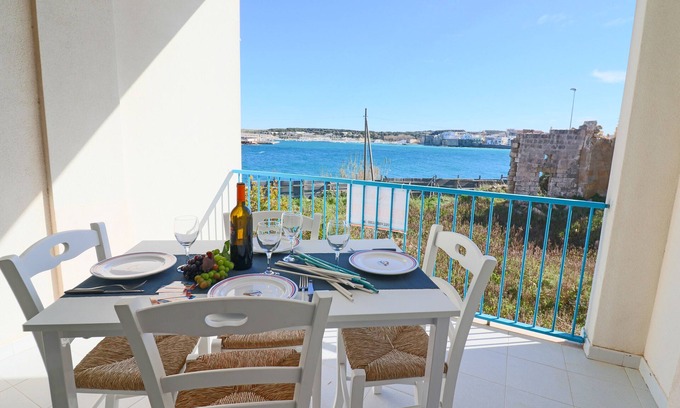 Otranto Apartamento | Holiday Apartment With Air Conditioning And Panoramic Sea View Pets Allowed