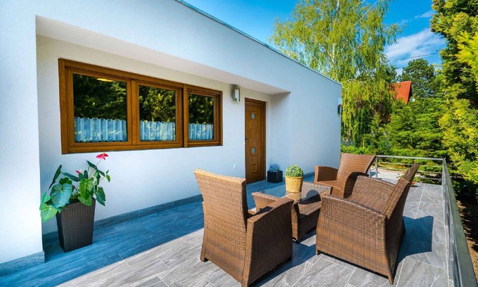 Siofok Aranypart Apartamento | Apartamento vacacional con jardín, a sólo 100 metros de la playa