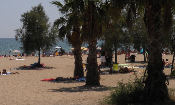 Frejus Port Apartamento | Apartamento de vacaciones, con piscina, en la playa cerca del puerto deportivo