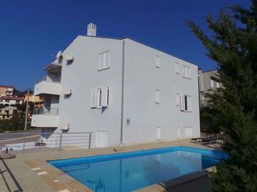 Ribarica Apartamento | Holiday apartment with use of pool