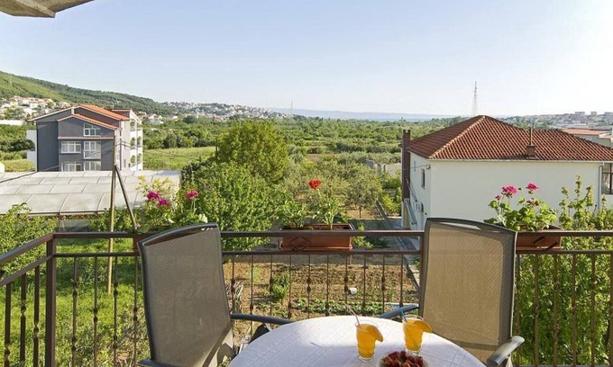 Zrnovnica Apartamento | Apartamento de vacaciones Zrnovnica para 1 - 5 personas con 2 dormitorios - Apartamento