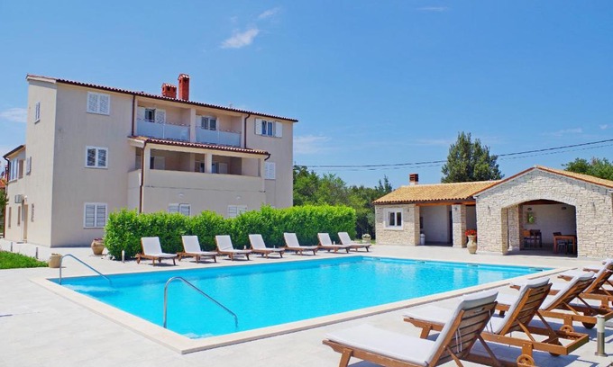 Rakalj Apartamento | Holiday apartments in house Sanja