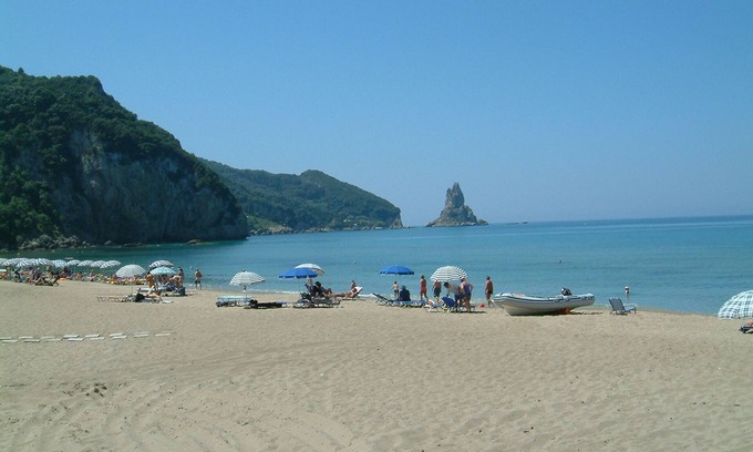 Agios Gordios Casa | Holiday Apartments "yannis" on Agios Gordios Beach in Corfu