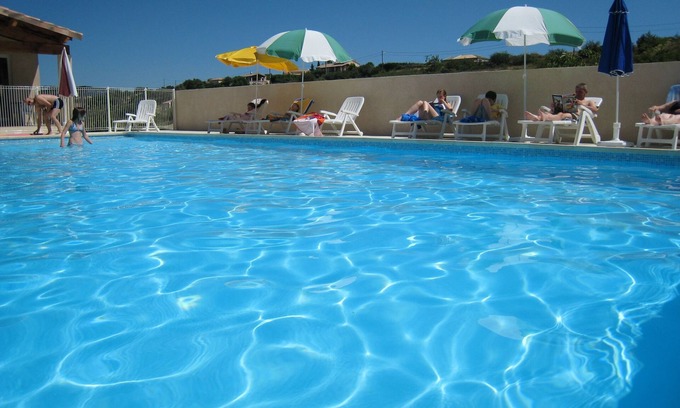 Villeneuve-de-Berg Casa | Holiday Cottages in South Ardeche "Les Bastides d'Helvie"