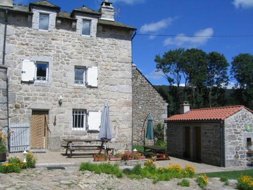 Le Malzieu-Forain Casa | Holiday cottage in Lozre in a pretty corner of Margeride