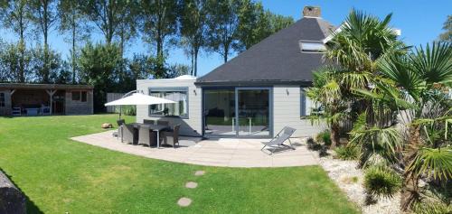 Stavenisse Casa | Holiday cottage with sauna in Zeeland