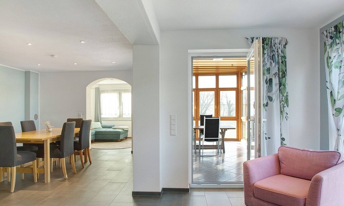 Bad Griesbach im Rottal Apartamento | Apartamento vacacional "Pur Wohnen - West" con jardín compartido, balcón y Wi-Fi