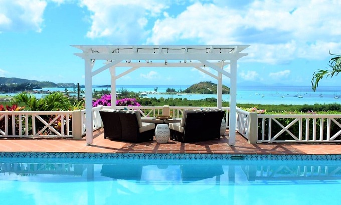 Jennings Villa | ¡VISTAS PANORÁMICAS AL MAR! LUJO, PISCINA, CERRADO, VUELOS A JOLLY HARBOR: ANTIGUABELLA