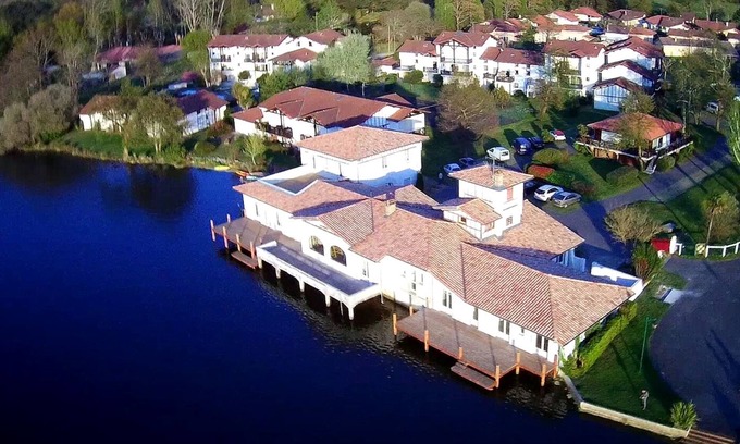 Soustons Casa | Pies de vacaciones en el agua, pontón privado.