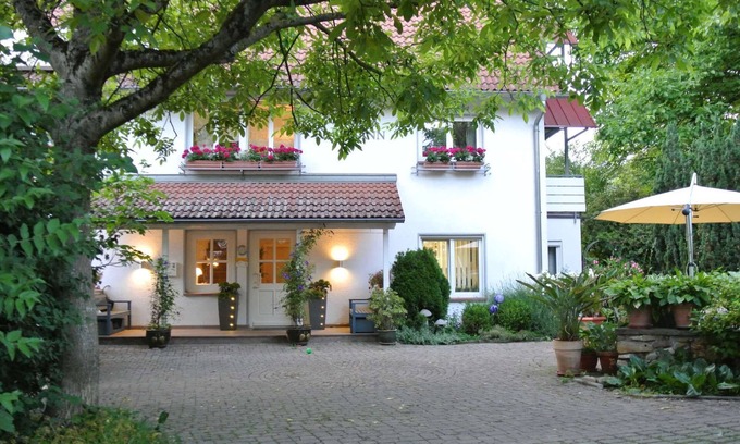 Muellheim Apartamento | Holiday flat to the walnut orchard