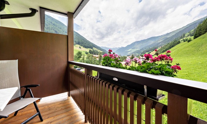 Cadipietra Apartamento | Piso de vacaciones 'Zimmerhofer Panorama' con instalaciones de bienestar en el Hotel Schwarzenstein.