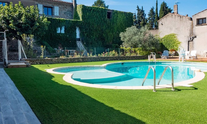 Montbrun-des-Corbieres Casa | Acogedora casa de vacaciones con piscina