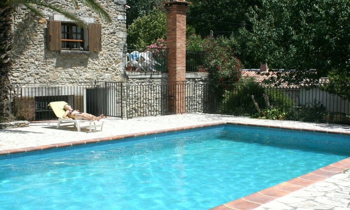 Saint-Marcel-d'Aredeche Casa | Casa de vacaciones 'La Maison De Yana' con piscina privada, terraza compartida y Wi-Fi
