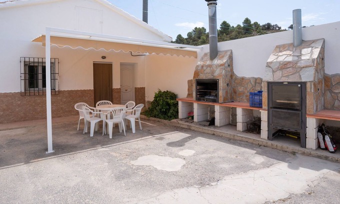 Oria Casa | Casa de vacaciones aislada en Almería con piscina comunitaria climatizada!