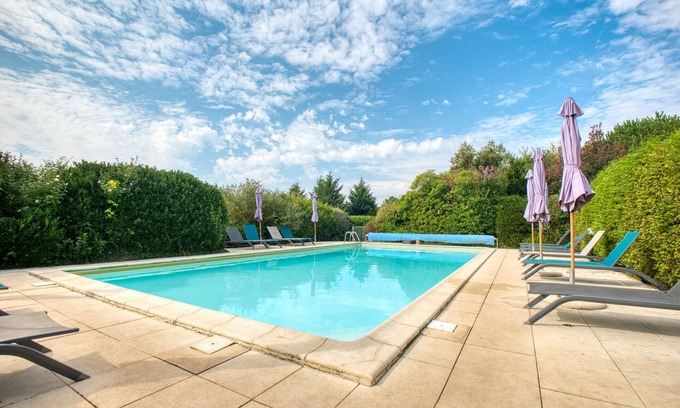 Le Buisson-de-Cadouin Casa | La Bergerie – Casa con encanto y piscina compartida