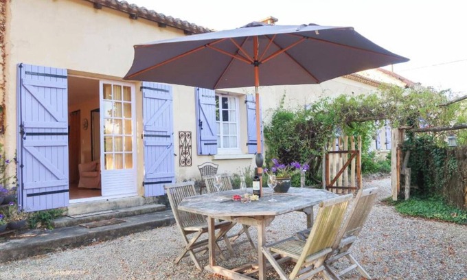 Le Buisson-de-Cadouin Casa | Casa de vacaciones 'La Forge' con piscina compartida, terraza privada y Wi-Fi
