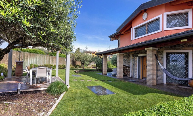 Colà Di Lazise Casa | Casa de vacaciones 'Villa Garda Lake' con jardín privado, Wi-Fi y aire acondicionado