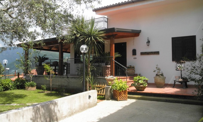 Pimonte Casa | casa en unos pocos kilómetros de la península de Sorrento con jardín y aparcamiento