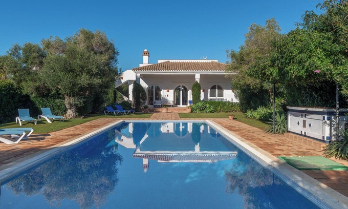 Benalup-Casas Vieja Casa | Casa de vacaciones 'Iris' con piscina privada, Wi-Fi y aire acondicionado