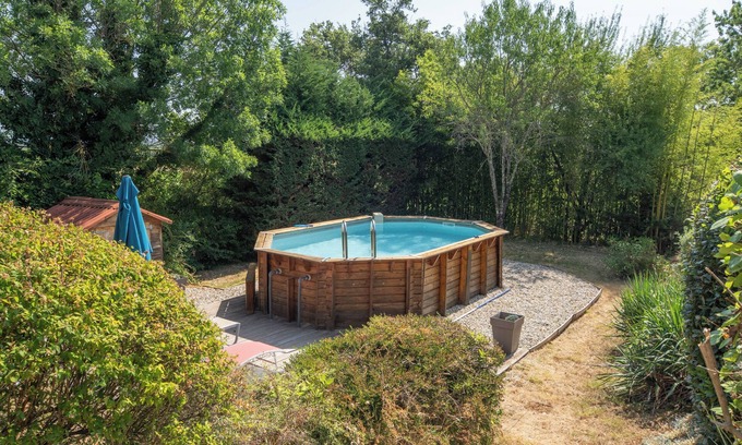Berrias-et-Casteljau Casa | Casa de vacaciones 'Belle Maison En Pierre' con piscina privada, terraza privada y jardín privado