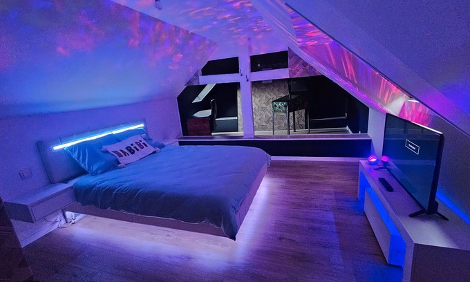 Loiron Casa | Casa de vacaciones 'So'spa' con terraza privada y jardín privado