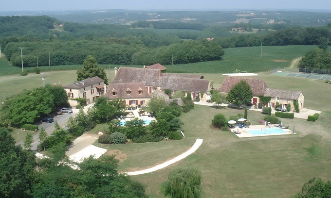 Sainte-Foy-de-Longas Casa | Casa de vacaciones 'Le Puisatier' con jardín privado y Wi-Fi