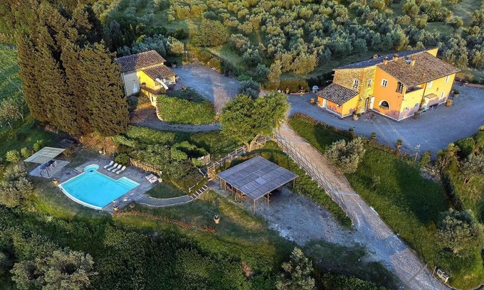 Montelupo Fiorentino Casa | Casa de vacaciones Montelupo Fiorentino para 1 - 17 personas con 8 dormitorios - Casa de vacaciones