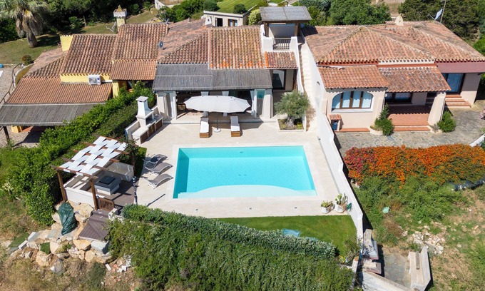 Punta De Su Turrione Casa | Casa de vacaciones 'Flora Sea View' con vistas al mar, Wi-Fi y aire acondicionado