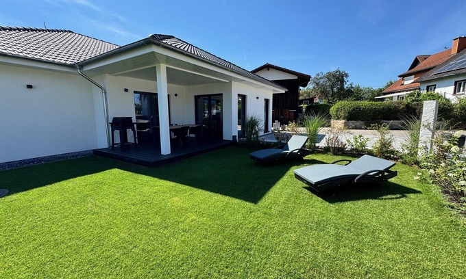 Uehlingen-Birkendorf Casa | Casa de vacaciones 'Ferienhaus Lencer' con terraza privada, jardín privado y Wi-Fi