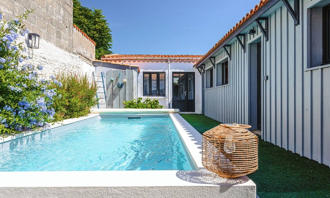Le Chateau-d'Oleron Casa | Casa de vacaciones con piscina privada, terraza privada y Wi-Fi