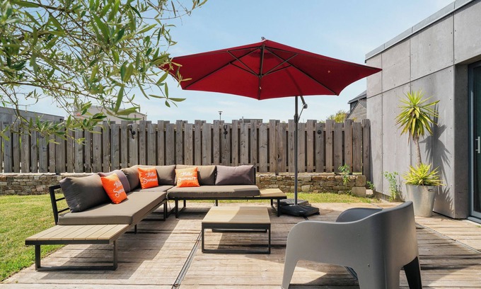 Langrolay-sur-Rance Casa | Casa de vacaciones 'L'Escapade Du Bord De Rance' con terraza, jardín y Wi-Fi