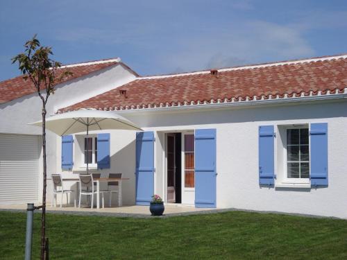 Avrille Casa | Holiday Home in Avrillé near Sandy Beaches