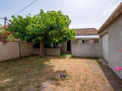 Santa-Lucia-di-Moriani Casa | Holiday Home Dami I-1 by Interhome