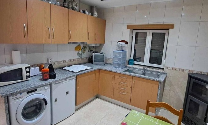 Castanheira de Pera Casa | Casa de vacaciones 'Vazperalta' con terraza compartida