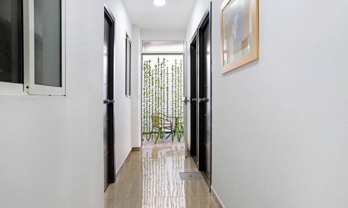 Bailen-Miraflores Casa | Holiday Home 'Adosado En Eugenio Gross' with Private Terrace, Wi-Fi and Air Conditioning
