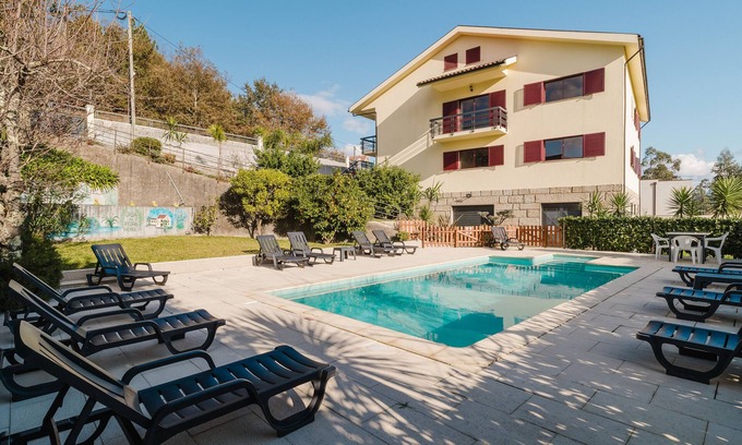 Canicada Casa | Casa de vacaciones 'Alojamento Casa Da Pedra Verde' con vistas a la montaña, piscina privada y Wi-Fi