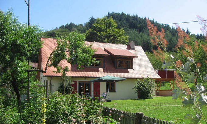 Grunern Casa | Casa de vacaciones 'Am Kropbach' con vistas a la montaña, terraza privada y wifi