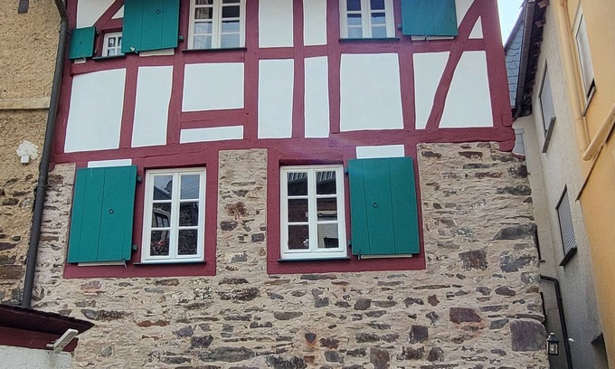 Sankt Aldegund Casa | Holiday Home Am Moselstausee für 4 Personen im Weinort St. Aldegund an der Mosel