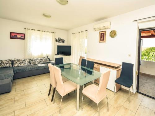 Maslenica Casa | Holiday Home Anđela by Interhome