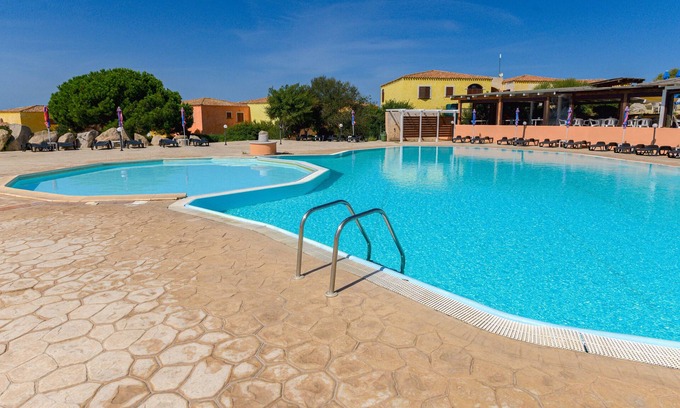 Aglientu Casa | Casa de vacaciones 'Residence Mirice' con piscina compartida, Wi-Fi y aire acondicionado