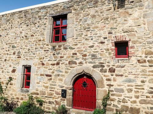 Treguier Casa | Holiday Home Arbenn 1 by Interhome