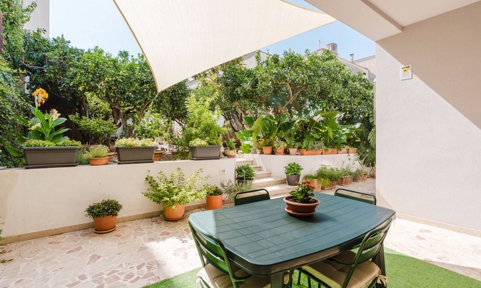 Paparella Casa | Holiday Home 'Ardesia Vacanze - Valderice' with Private Garden, Wi-Fi and Air Conditioning