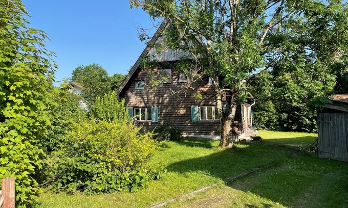 Chieming Casa | Holiday Home at the Chiemsee - 10 minutes walk to the lake