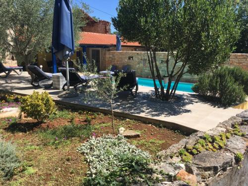 Stifanici Casa | Holiday Home Ava1 with pool & Holiday Home Ava2 with whirlpool